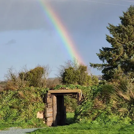Nadur Pods Lodge *
