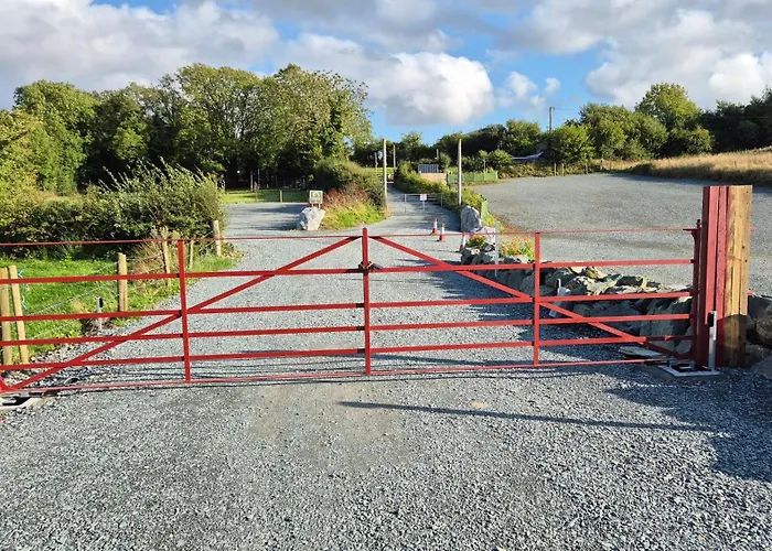 Nadur Pods ロッジ *